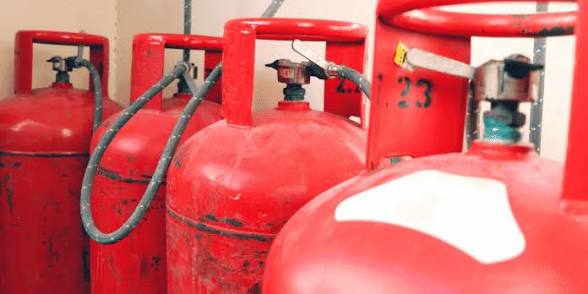 ৫ কেজি এলপিজি সিলিন্ডার কিনতে আর ঠিকানার প্রমাণ লাগবে না: কেন্দ্র