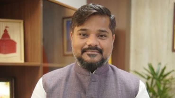 জিরানিয়ায় বিজেপি প্রার্থীর বাড়িতে হামলার অভিযোগ, ঘটনাস্থলে মন্ত্রী সুশান্ত চৌধুরী