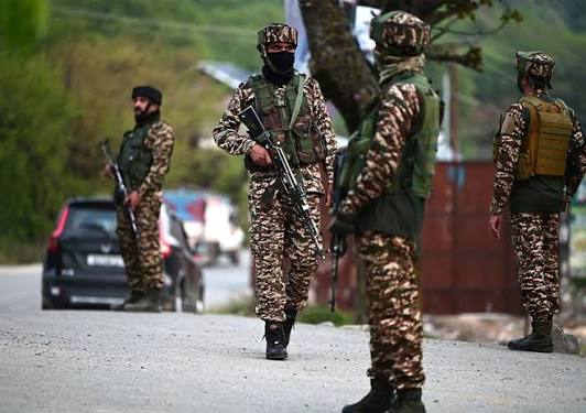 অনুপ্রবেশে ভাটা, কাশ্মীরে হামলা জারি রাখতে একাধিক রাজ্যে নেটওয়ার্ক গড়ছে আইএসআই: গোয়েন্দা সূত্র