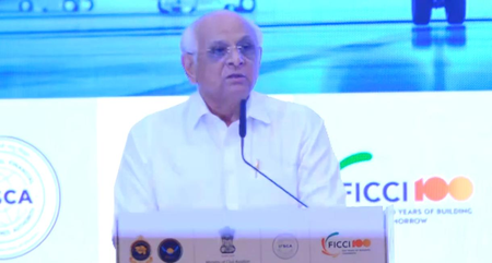 গিফট সিটি আইএফএসসির মাধ্যমে ৫.৮ বিলিয়ন ডলারের ৩৭০টিরও বেশি বিমান সম্পদ লিজ, জানালেন গুজরাটের মুখ্যমন্ত্রী