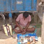 দরিদ্র ছাত্রের পাশে বিশ্রামগঞ্জ থানার ওসি, মানবিক উদ্যোগে প্রশংসার ঝড়
