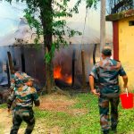 টিএসআর জওয়ানদের তৎপরতায় বড় অগ্নিকাণ্ডের হাত থেকে রক্ষা পেল দুই বাড়ি ও একটি স্কুল
