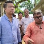 লেফুঙ্গা বাজার পরিদর্শনে মন্ত্রী রতন লাল নাথ ও এডিসির সিইএম রুনিয়েল দেববর্মা