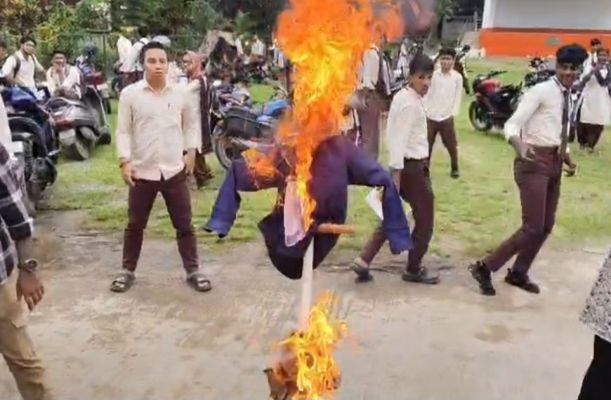 ফলাফল বিভ্রাটের অভিযোগে কৈলাসহর রামকৃষ্ণ&hellip;