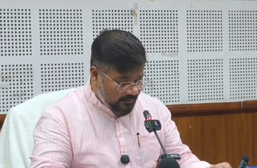 জ্বালানি সংকটের জেরে ব্যয় সংঙ্কোচনে কর্মঘণ্টা বাড়ল, পাঁচদিন খোলা থাকবে সমস্ত সরকারি অফিস