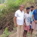 নদীতে উপড়ে পড়া বাঁশঝাড়ে দুর্ভোগ, প্রশাসনের হস্তক্ষেপ দাবি ফকিড়ামুড়ার কৃষকদের