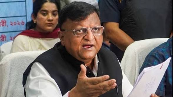 বিধানসভার মেয়াদ শেষ আজ, মমতার পদত্যাগ না করা নিয়ে মন্তব্য নয়: রাজ্য নির্বাচন আধিকারিক
