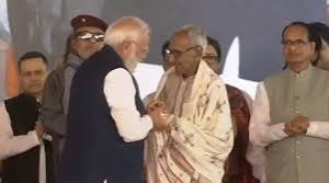 বাংলার প্রবীণতম বিজেপি কর্মী মাখনলাল সরকারকে সম্মান মোদির, বললেন ‘এমন অনুপ্রেরণাদায়ী ব্যক্তিত্ব পেয়ে আমরা গর্বিত’