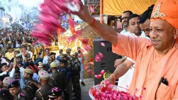 নিরাপত্তা ও শান্তির পরিবেশেই আনন্দ-উৎসবের প্রকৃত উদযাপন সম্ভব: যোগী আদিত্যনাথ
