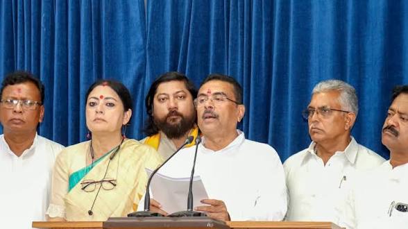 কলকাতায় আজ বঙ্গ মন্ত্রিসভার গুরুত্বপূর্ণ বৈঠক, এজেন্ডায় ডিএ বকেয়া ও কলেজে স্বচ্ছ ভর্তি ব্যবস্থা