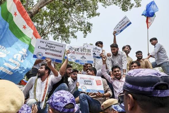 নিট প্রশ্নফাঁস ইস্যুতে দিল্লিতে এনএসইউআই-এর বিক্ষোভ, ধর্মেন্দ্র প্রধানের ইস্তফা ও এনটিএ নিষিদ্ধের দাবি