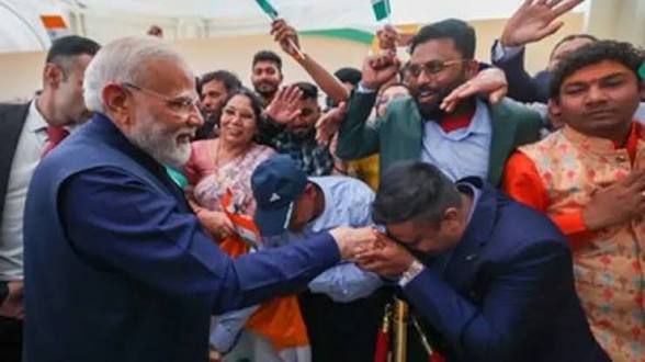 রোমে উষ্ণ অভ্যর্থনায় ভারতীয় সম্প্রদায়ের প্রতি কৃতজ্ঞতা জানালেন প্রধানমন্ত্রী মোদি