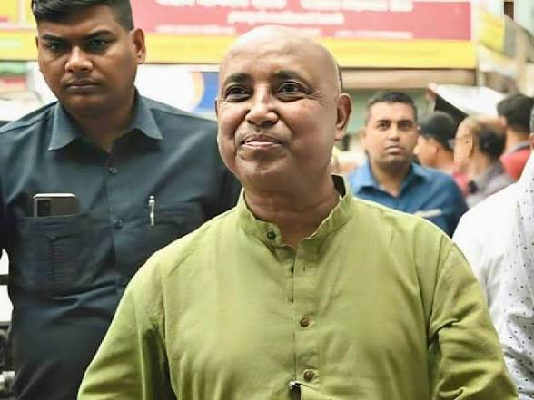 পুরসভা নিয়োগ দুর্নীতি: চারবার এড়িয়ে অবশেষে ইডি দফতরে হাজির প্রাক্তন মন্ত্রী রথীন ঘোষ