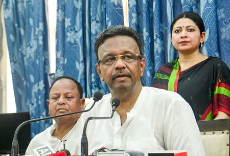 মুখ্যমন্ত্রী শুভেন্দু অধিকারীর বৈঠকে যোগ…