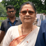 একাংশ তৃণমূল সাংসদের স্বাক্ষর ঘিরে জল্পনা, লোকসভায় নতুন ব্লক গঠনের গুঞ্জন
