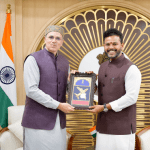 শ্রীনগর বিমানবন্দর বন্ধের সময়সীমা কমানোর আর্জি ওমর আবদুল্লার