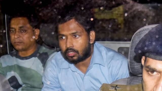 কোচিং সেন্টারে গুলিচালনার মামলায় খান স্যারের গ্রেফতারিতে স্থগিতাদেশ, বড় স্বস্তি পাটনা আদালতের