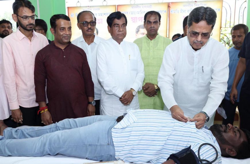 রক্তদান হচ্ছে জীবন রক্ষার এক মহান ব্রত: মুখ্যমন্ত্রী