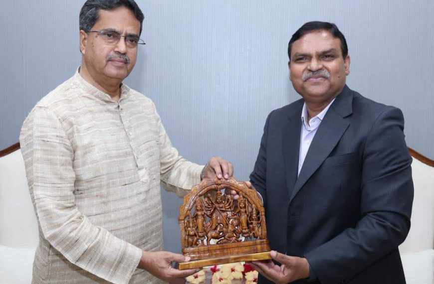 মুখ্যমন্ত্রীর সঙ্গে এনডিডিবি চেয়ারম্যানেরবৈঠক, ত্রিপুরার দুগ্ধ শিল্পের উন্নয়নে গুরুত্ব