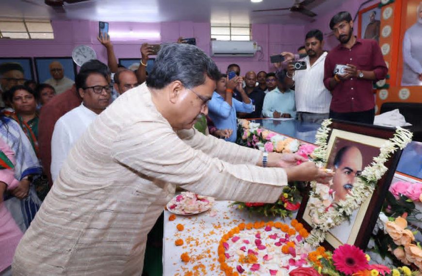 ড. শ্যামা প্রসাদ মুখার্জির নীতি ও ভাবাদর্শকে পাথেয় করে মানুষের কল্যাণে কাজ করতে হবে: মুখ্যমন্ত্রী