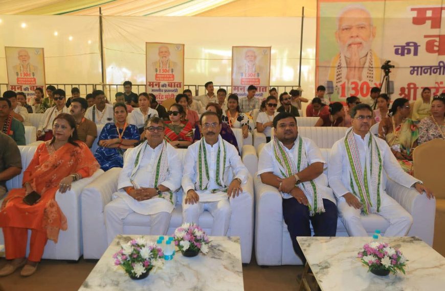 দিল্লিতে গ্লোবাল পাইনঅ্যাপেল ফেস্টিভ্যালে ‘মন কি বাত’ অনুষ্ঠান শুনলেন মুখ্যমন্ত্রী