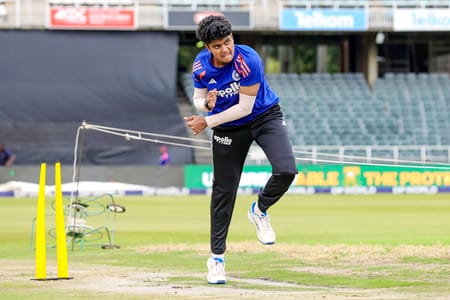 মহিলা টি-২০ বিশ্বকাপ: ভারতের প্রথম একাদশে রেণুকা-ক্রান্তি-অরুন্ধতীকেই চান অঞ্জুম চোপড়া