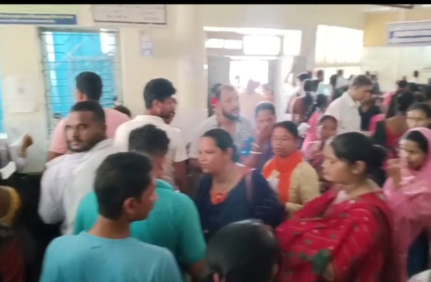 ডাক্তার দেখাতে গিয়ে আরও অসুস্থ রোগীরা, জিবি হাসপাতালে উপচে পড়া ভিড়, চরম ভোগান্তি