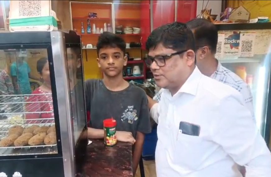 শিশুশ্রম রুখতে তৎপর প্রশাসন: আগরতলার বিভিন্ন দোকানে শ্রম দপ্তরের আকস্মিক অভিযান