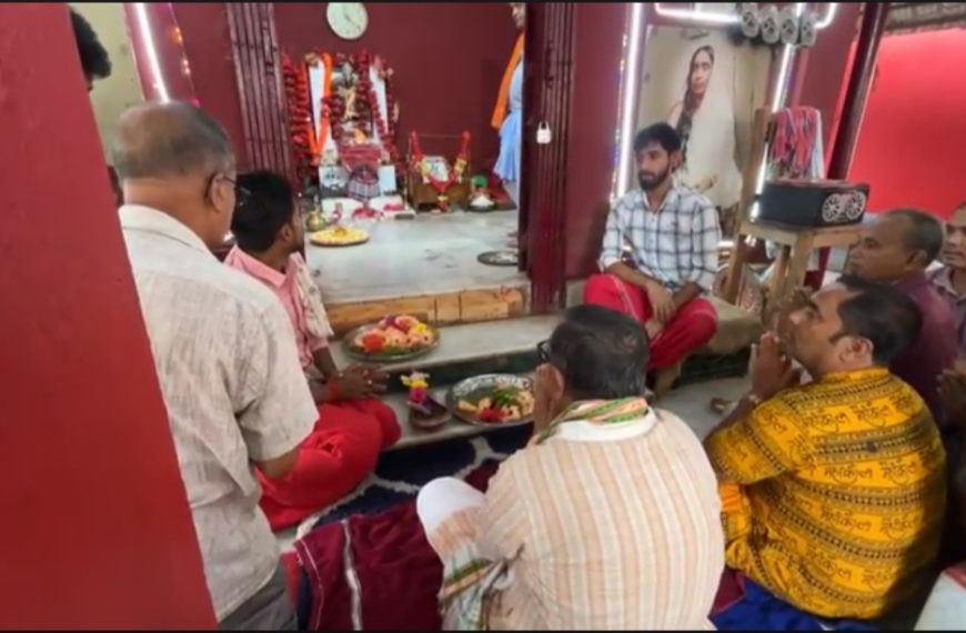 প্রধানমন্ত্রী নরেন্দ্র মোদির সুস্বাস্থ্য ও দীর্ঘায়ু কামনায় মোহনপুরে বিশেষ পূজার্চনায় মন্ত্রী রতন লাল নাথ