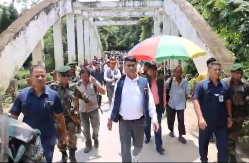সরকারি আশ্বাসে প্রত্যাহার অবরোধ, স্বাভাবিক হল সড়ক ও রেল চলাচল