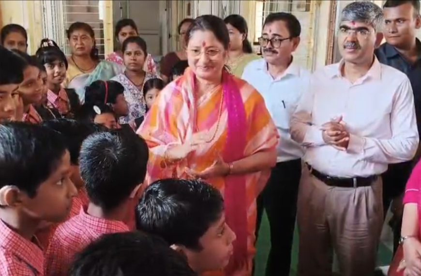 আগরতলায় কেন্দ্রীয় নারী ও শিশু উন্নয়ন মন্ত্রীর পরিদর্শন, খতিয়ে দেখলেন বিভিন্ন কল্যাণমূলক প্রকল্পের অগ্রগতি