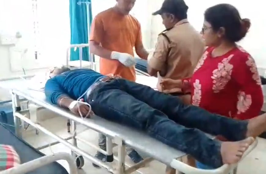 শান্তিরবাজারে রডবোঝাই বোলেরোর ধাক্কায় গুরুতর জখম বাইক আরোহী, জিবিপি হাসপাতালে রেফার