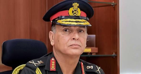 ভারতীয় সেনাবাহিনীর নতুন প্রধান লেফটেন্যান্ট জেনারেল ধীরজ শেঠ, ৩০ জুন দায়িত্ব গ্রহণ