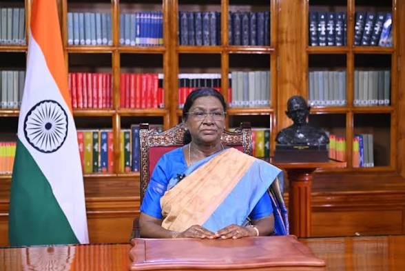 প্রযুক্তি ও ঐতিহ্যের মধ্যে ভারসাম্য বজায় রেখেই আদিবাসী সমাজের ক্ষমতায়ন সম্ভব: রাষ্ট্রপতি মুর্মু