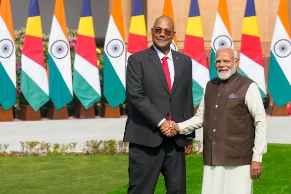 ৫০ বছরে অনেক কিছু বদলেছে, কিন্তু ভারত-সেশেলসের পারস্পরিক অঙ্গীকার বদলায়নি: সেশেলসের সংসদে প্রধানমন্ত্রী মোদী