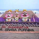 স্নানযাত্রায় পুরীতে লাখো ভক্তের ঢল, জগন্নাথ-বলভদ্র-সুভদ্রার মহাস্নান সম্পন্ন
