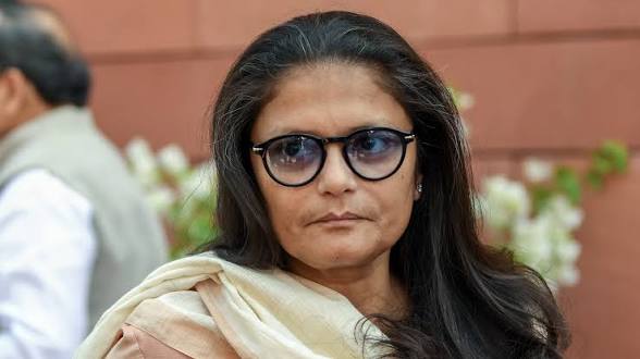 ‘রাজনৈতিক ও ব্যক্তিগত কারণেই’ তৃণমূল ও রাজ্যসভা থেকে ইস্তফা: সুশ্মিতা দেব