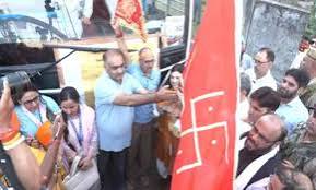 মাতা খীর ভবানী মেলায় যোগ দিতে জম্মু থেকে কাশ্মীরের উদ্দেশে রওনা ৯,০০০-এর বেশি কাশ্মীরি পণ্ডিত