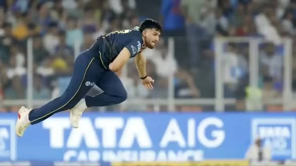 চোটগ্রস্ত যুধবীর সিংয়ের বদলি হিসেবে ভারত ‘এ’ দলে অশোক শর্মা