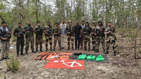 ছত্তীসগঢ়ের কাঁকেরে নকশাল ডাম্প থেকে অস্ত্র ও যোগাযোগ সরঞ্জাম উদ্ধার, বড় সাফল্য নিরাপত্তা বাহিনীর