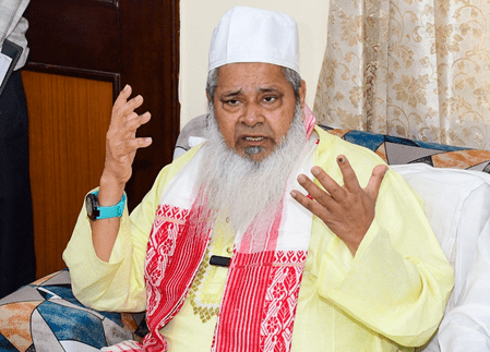 আদালতের হেফাজতে থাকা মুখ্যমন্ত্রী-প্রধানমন্ত্রীকে বরখাস্ত নয়, সাময়িক বরখাস্তের প্রস্তাবে সরব বদরুদ্দিন আজমল; ইউসিসিকে ভোটের ইস্যু বললেন