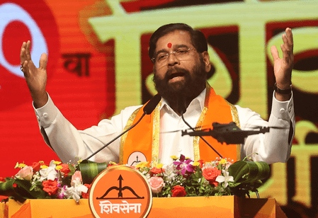 সিদ্ধিবিনায়ক মন্দিরে আর্থিক অনিয়মের অভিযোগ ঘিরে একনাথ শিন্ডেকে তীব্র আক্রমণ বিরোধীদের