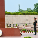 কার্গিল বিজয় দিবসে বীর শহিদদের প্রতি জাতির শ্রদ্ধা, সাহস-ত্যাগকে কুর্নিশ রাষ্ট্রপতি, প্রধানমন্ত্রী-সহ শীর্ষ নেতৃত্বের
