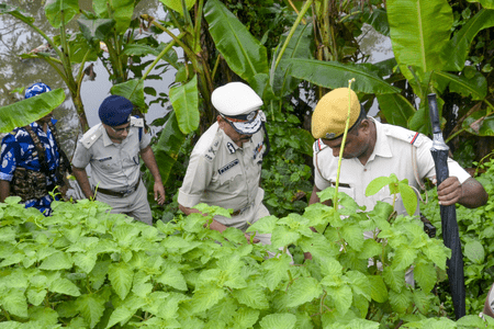 বারুইপুরে নাবালিকা ধর্ষণ ও খুন: পুলিশের বন্দুক কেড়ে পালাবার চেষ্টা, এনকাউন্টারে খতম ধৃত অভিযুক্ত