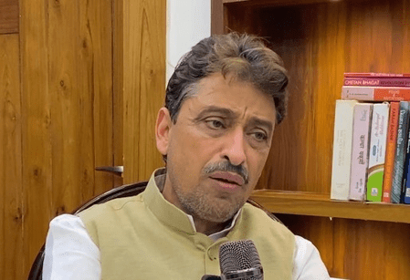 জাতীয় সঙ্গীত ও জাতীয় গান নিয়ে কেন্দ্রের নতুন নির্দেশিকা ঘিরে রাজনৈতিক তরজা, মুখোমুখি বিজেপি ও বিরোধীরা