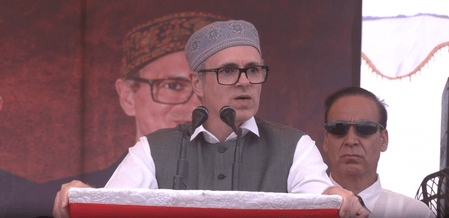‘২০২২ সালের সীমানা পুনর্নির্ধারণ বিজেপির ‘ব্যাকডোর শাসন’-এর জন্য করা হয়েছিল’, দাবি ওমর আবদুল্লার
