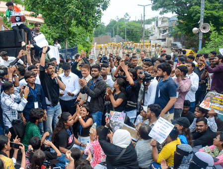 কলকাতায় নিট-ইউজি আন্দোলন ঘিরে অশান্তি: গ্রেফতার ১৬ জনের জামিন মঞ্জুর