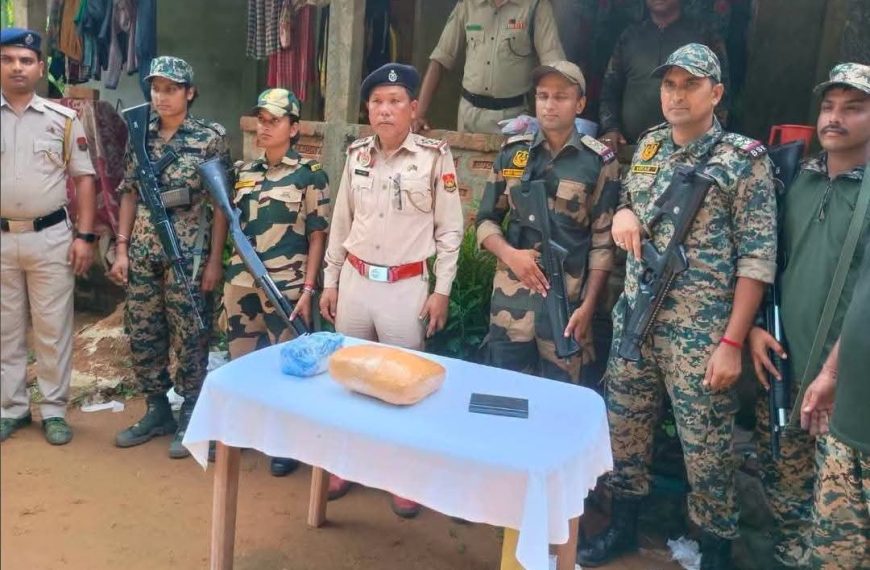 কদমতলায় বিপুল ইয়াবা ও গাঁজা উদ্ধার, বাজারমূল্য প্রায় ৫০ লক্ষ টাকা