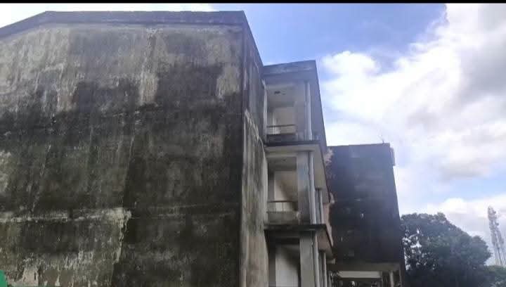 কোটি টাকার শপিং কমপ্লেক্স, তবু বন্ধ দরজা, প্রশ্নের মুখে  প্রকল্প