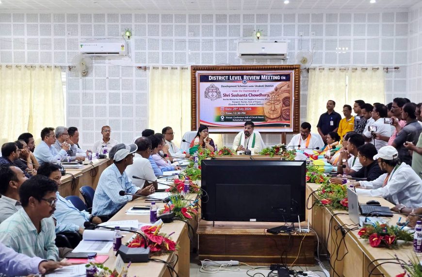 উনকোটির উন্নয়নে প্রশাসনকে আরও গতিশীল করার নির্দেশ অভিভাবক মন্ত্রী সুশান্ত চৌধুরীর